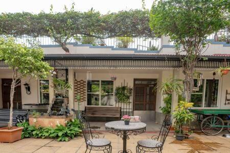 Eden Garden Villa By Jadecaps Nr Mg Road Garden Bangalore Exterior photo