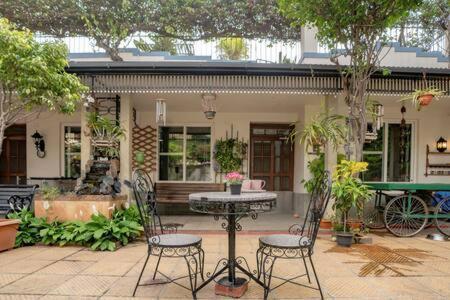 Eden Garden Villa By Jadecaps Nr Mg Road Garden Bangalore Exterior photo